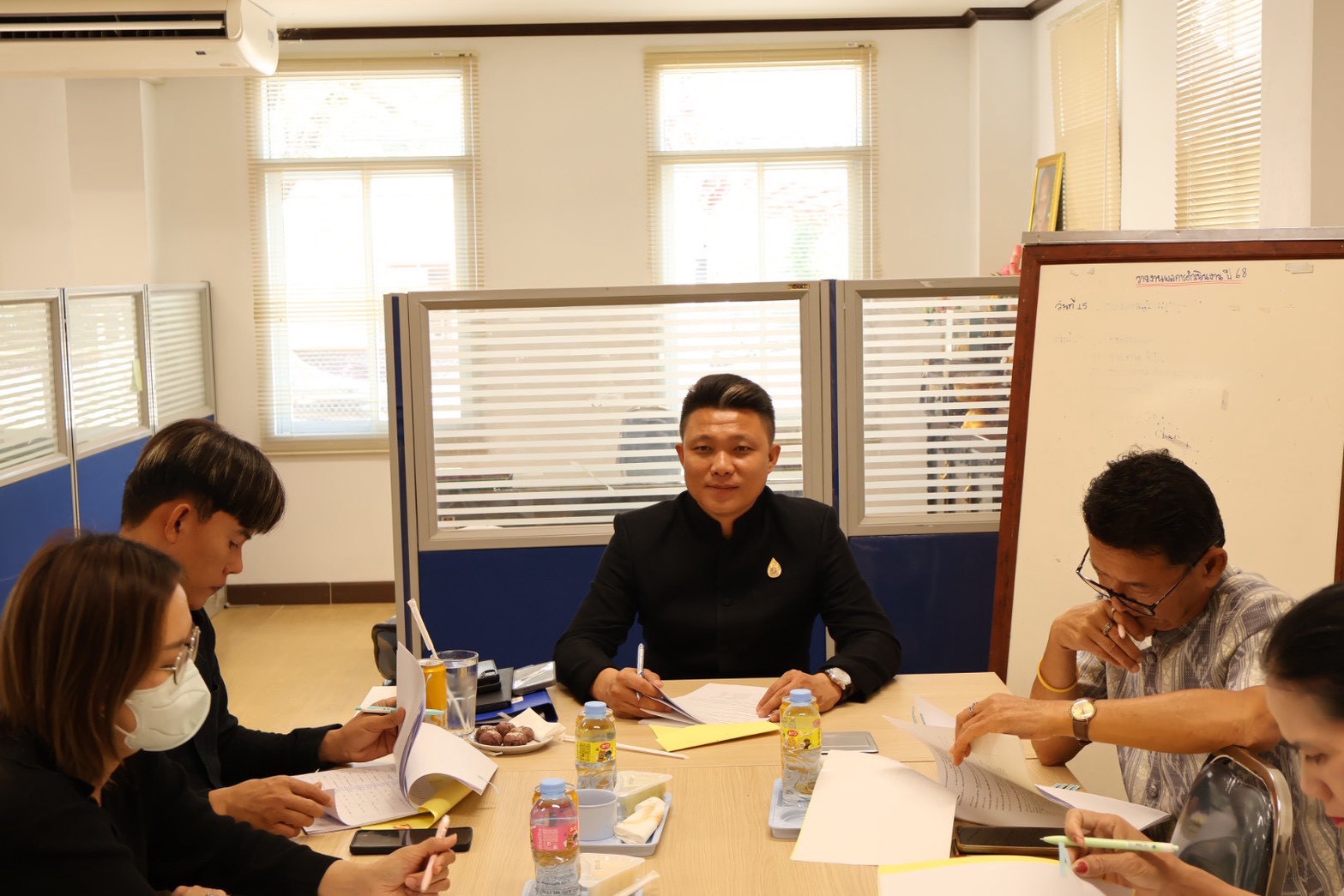 🌾☘️ สพอ.โนนสัง ดำเนินโครงการประชุมคณะอนุกรรมการกลั่นกรองและติดตามการดำเนินงานกองทุนพัฒนาบทบาทสตรีอำเภอโนนสัง ครั้งที่ 3/2569🌾🐟